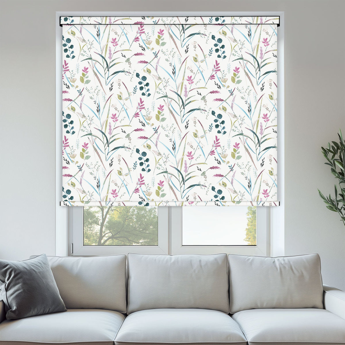 Made to measure roller blinds