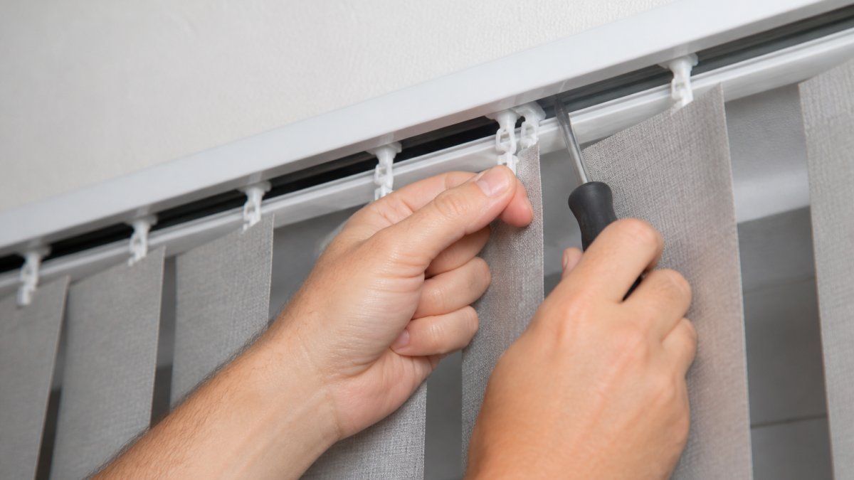 7 Vertical Blind Carrier Repairs You Can Do Yourself