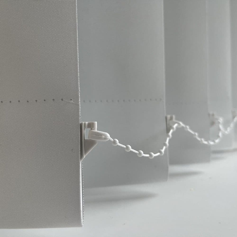 Blackout White Replacement Vertical Blind Slats Como Bare