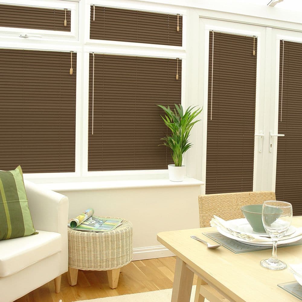 Neat Fit Pleated Blind in Infusion Coffee